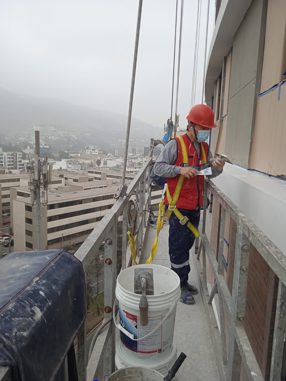 Pintado de edificios en altura - IFC Soluciones